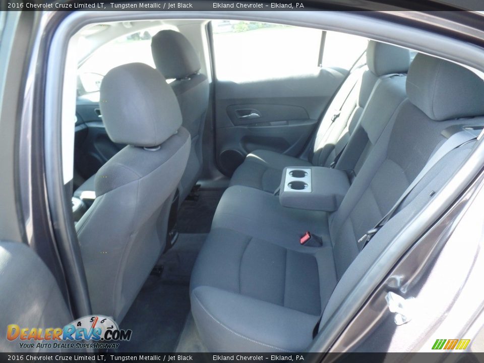 2016 Chevrolet Cruze Limited LT Tungsten Metallic / Jet Black Photo #32