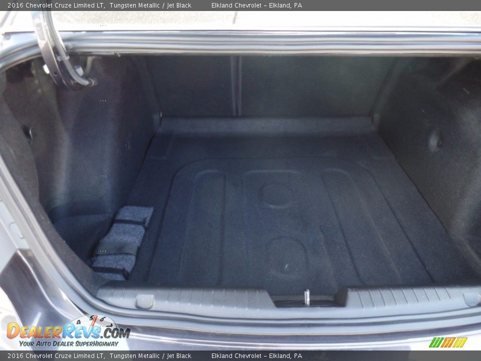 2016 Chevrolet Cruze Limited LT Tungsten Metallic / Jet Black Photo #33