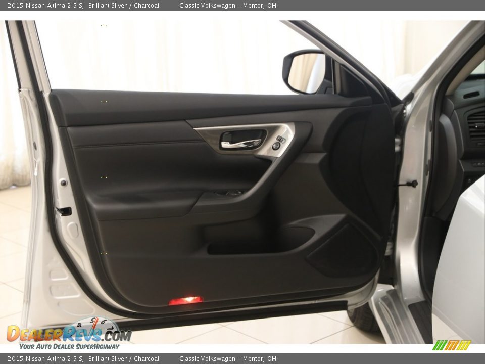2015 Nissan Altima 2.5 S Brilliant Silver / Charcoal Photo #4