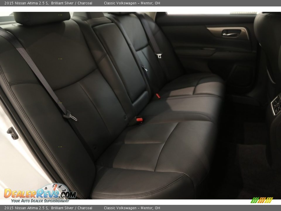 2015 Nissan Altima 2.5 S Brilliant Silver / Charcoal Photo #16