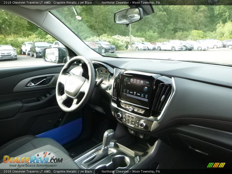 2018 Chevrolet Traverse LT AWD Graphite Metallic / Jet Black Photo #11