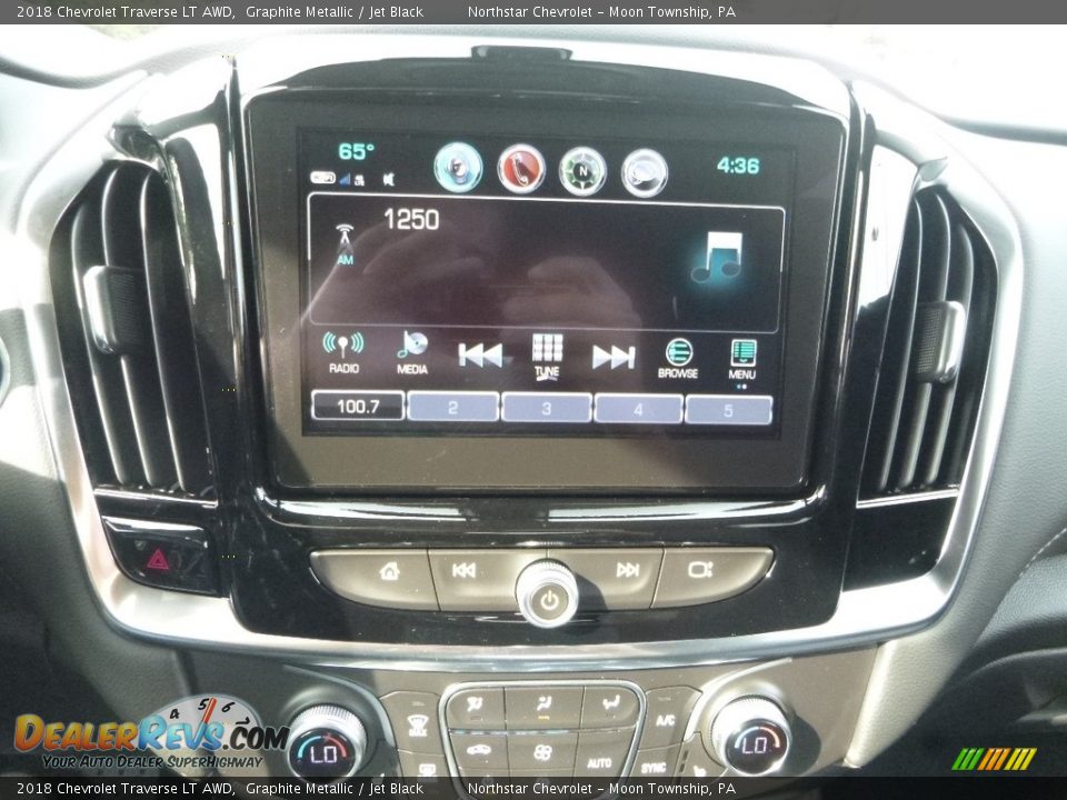 2018 Chevrolet Traverse LT AWD Graphite Metallic / Jet Black Photo #18