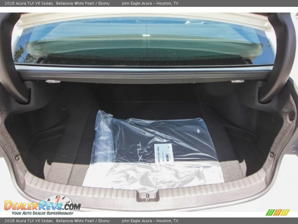 2018 Acura TLX V6 Sedan Bellanova White Pearl / Ebony Photo #18
