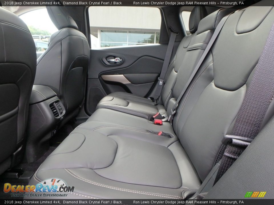 2018 Jeep Cherokee Limited 4x4 Diamond Black Crystal Pearl / Black Photo #11