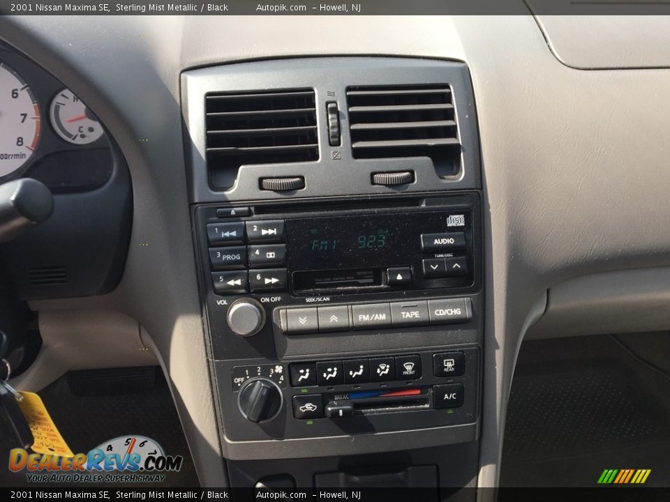 2001 Nissan Maxima SE Sterling Mist Metallic / Black Photo #13
