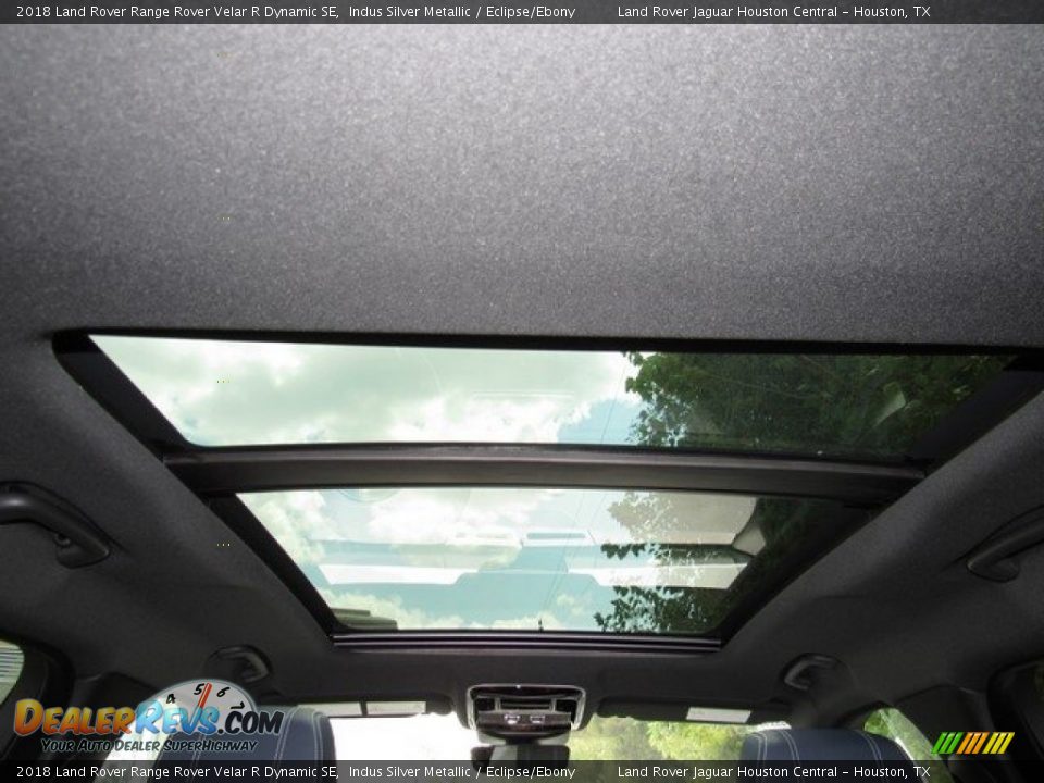 Sunroof of 2018 Land Rover Range Rover Velar R Dynamic SE Photo #17