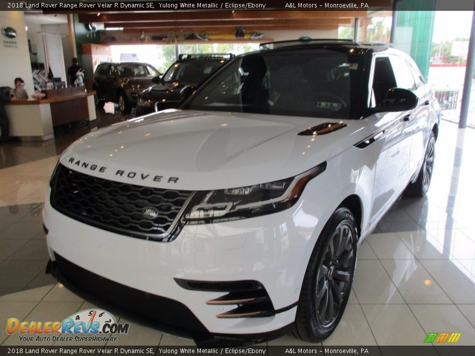 2018 Land Rover Range Rover Velar R Dynamic SE Yulong White Metallic / Eclipse/Ebony Photo #8