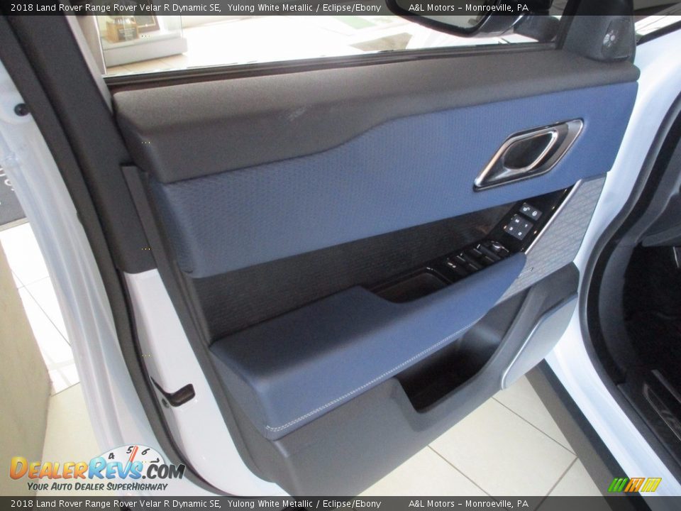 Door Panel of 2018 Land Rover Range Rover Velar R Dynamic SE Photo #10