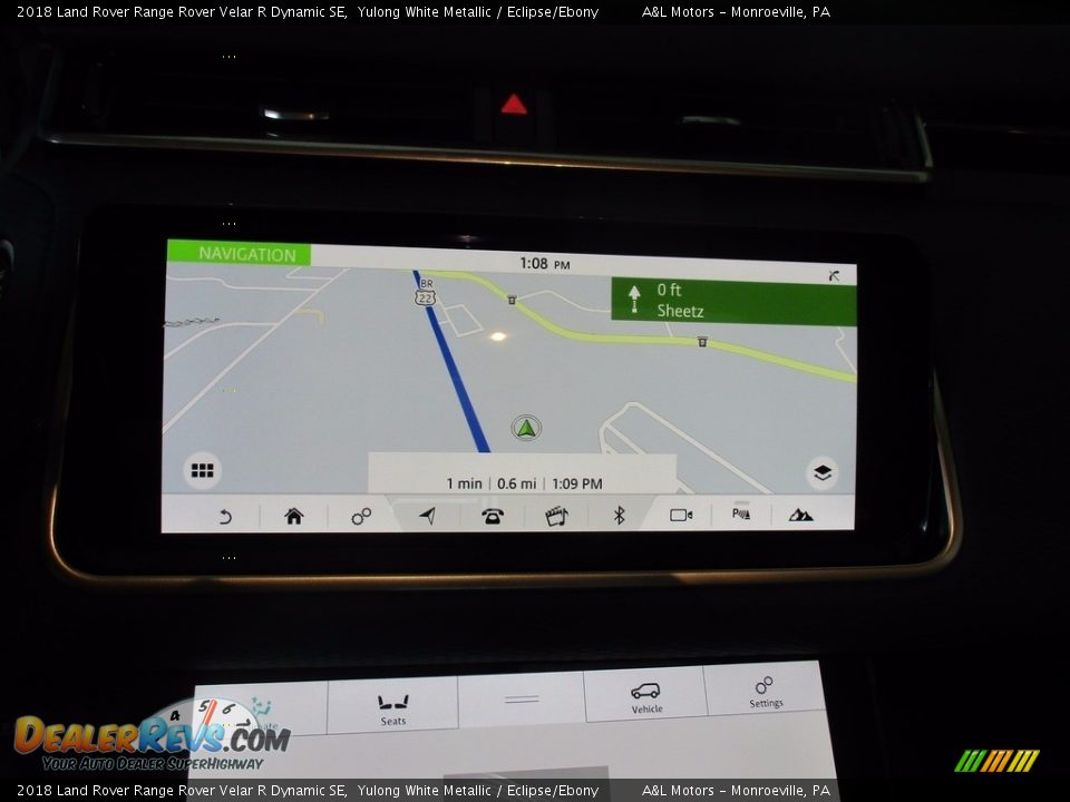 2018 Land Rover Range Rover Velar R Dynamic SE Yulong White Metallic / Eclipse/Ebony Photo #17