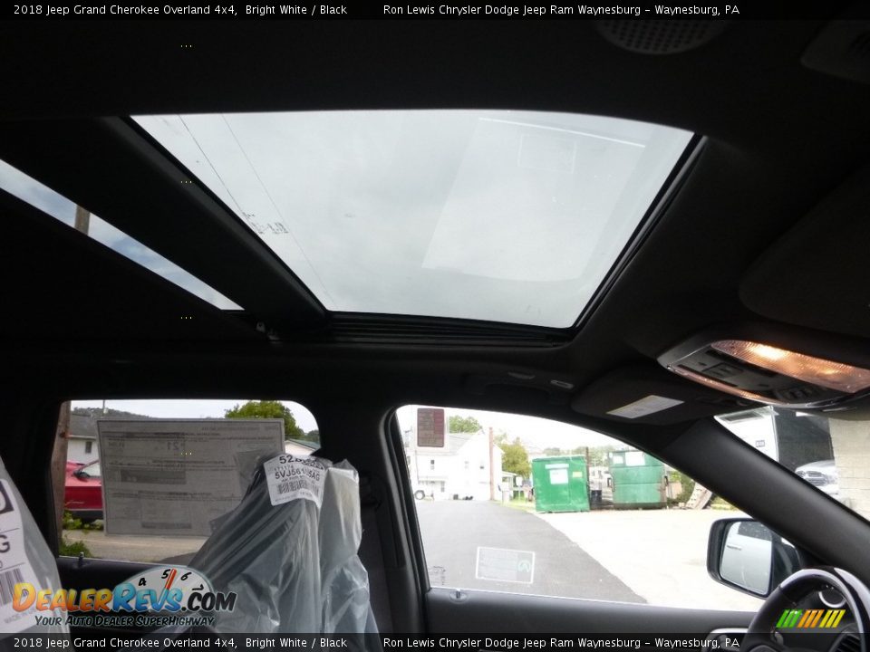 2018 Jeep Grand Cherokee Overland 4x4 Bright White / Black Photo #12