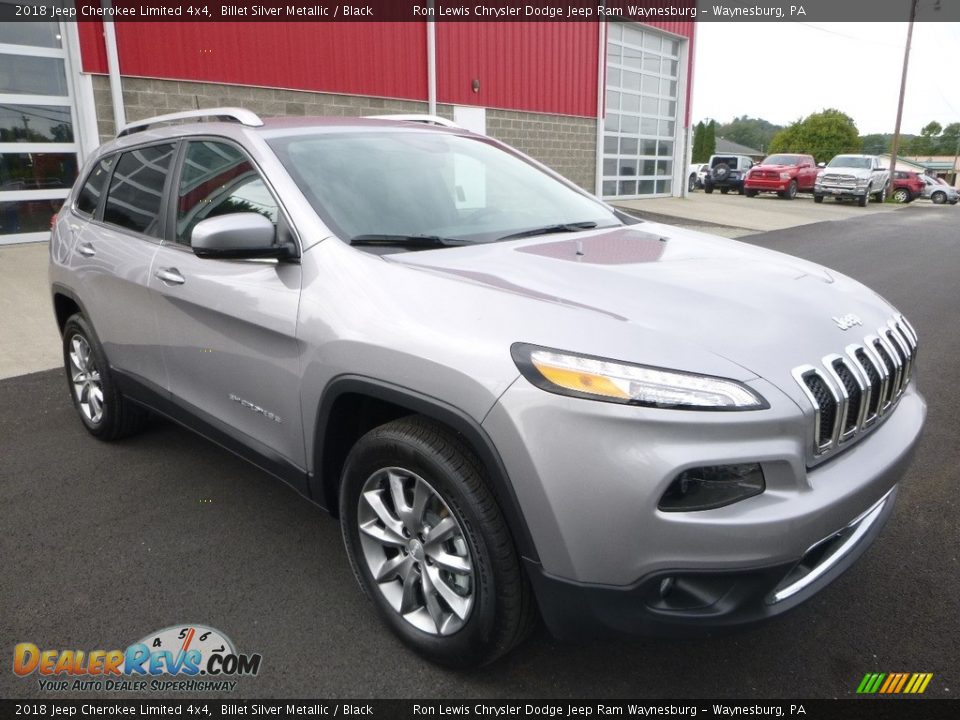 Front 3/4 View of 2018 Jeep Cherokee Limited 4x4 Photo #7