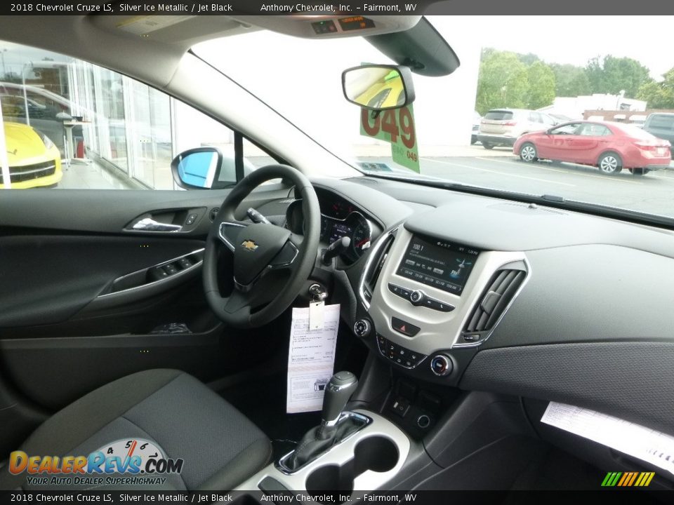 2018 Chevrolet Cruze LS Silver Ice Metallic / Jet Black Photo #12