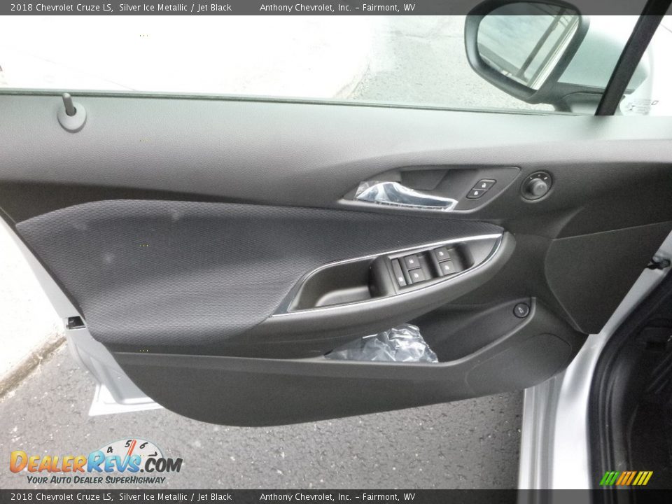 2018 Chevrolet Cruze LS Silver Ice Metallic / Jet Black Photo #15