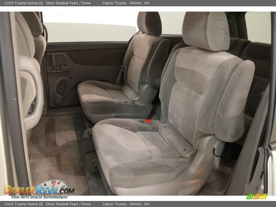 2009 Toyota Sienna LE Silver Shadow Pearl / Stone Photo #15