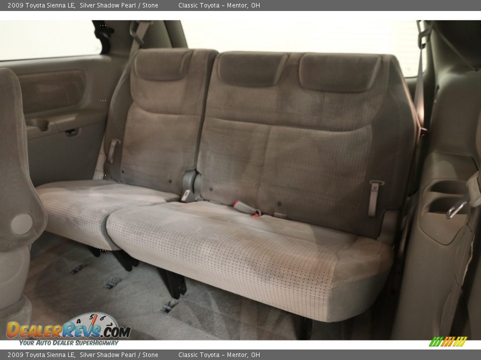 2009 Toyota Sienna LE Silver Shadow Pearl / Stone Photo #16