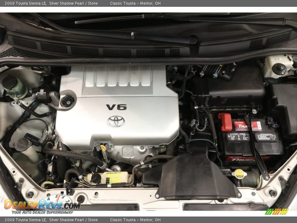 2009 Toyota Sienna LE Silver Shadow Pearl / Stone Photo #18