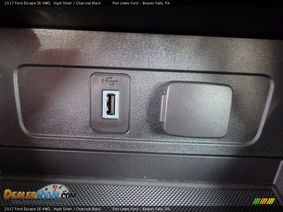 2017 Ford Escape SE 4WD Ingot Silver / Charcoal Black Photo #19