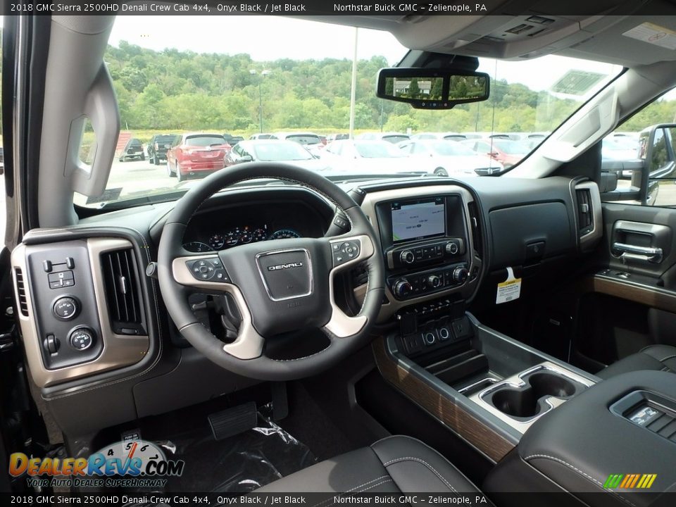 Dashboard of 2018 GMC Sierra 2500HD Denali Crew Cab 4x4 Photo #12