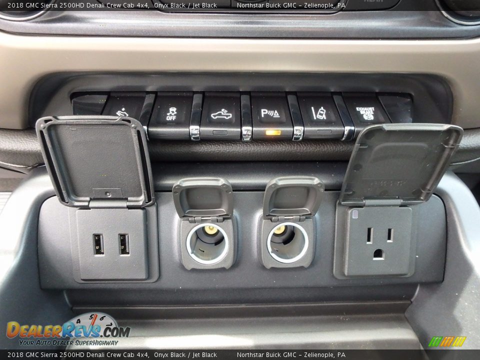 Controls of 2018 GMC Sierra 2500HD Denali Crew Cab 4x4 Photo #19