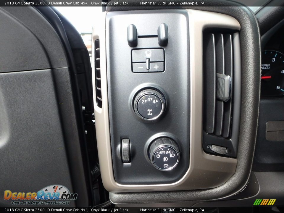 2018 GMC Sierra 2500HD Denali Crew Cab 4x4 Onyx Black / Jet Black Photo #14