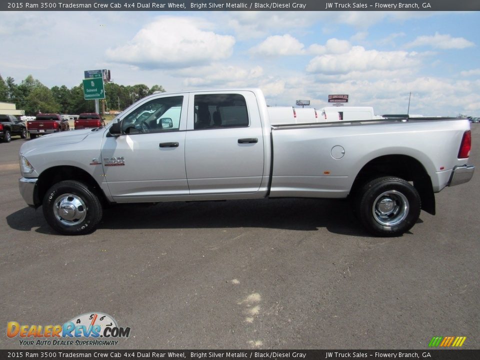 2015 Ram 3500 Tradesman Crew Cab 4x4 Dual Rear Wheel Bright Silver Metallic / Black/Diesel Gray Photo #2