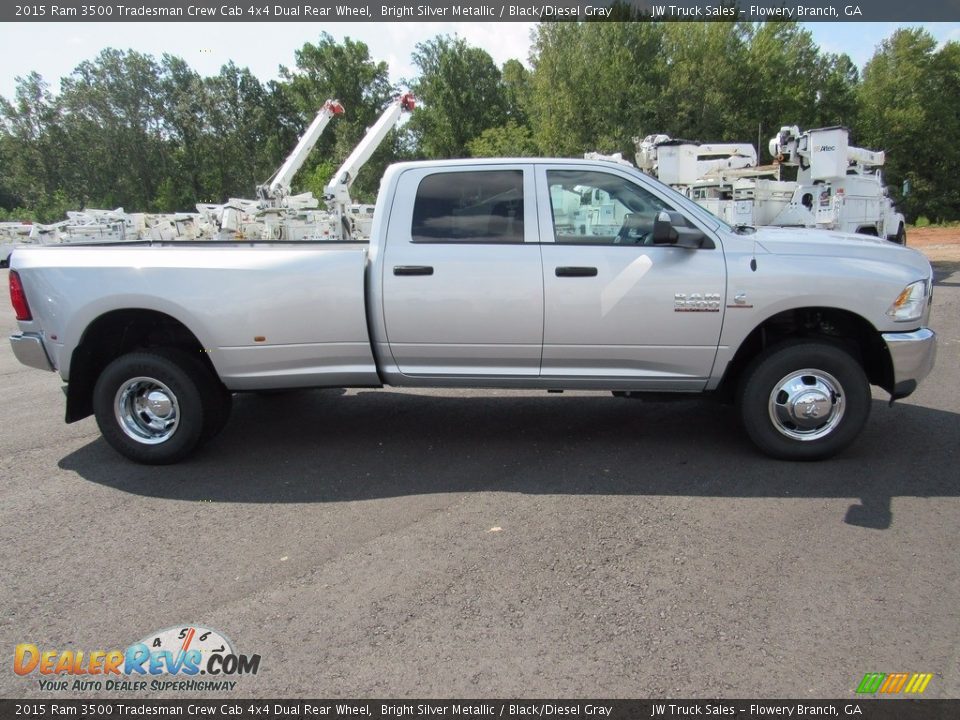 2015 Ram 3500 Tradesman Crew Cab 4x4 Dual Rear Wheel Bright Silver Metallic / Black/Diesel Gray Photo #5