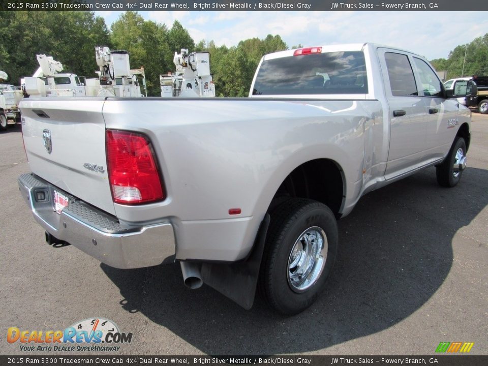 2015 Ram 3500 Tradesman Crew Cab 4x4 Dual Rear Wheel Bright Silver Metallic / Black/Diesel Gray Photo #6