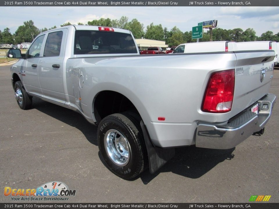 2015 Ram 3500 Tradesman Crew Cab 4x4 Dual Rear Wheel Bright Silver Metallic / Black/Diesel Gray Photo #8