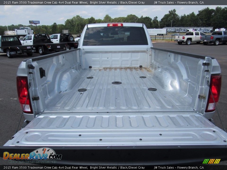2015 Ram 3500 Tradesman Crew Cab 4x4 Dual Rear Wheel Bright Silver Metallic / Black/Diesel Gray Photo #9