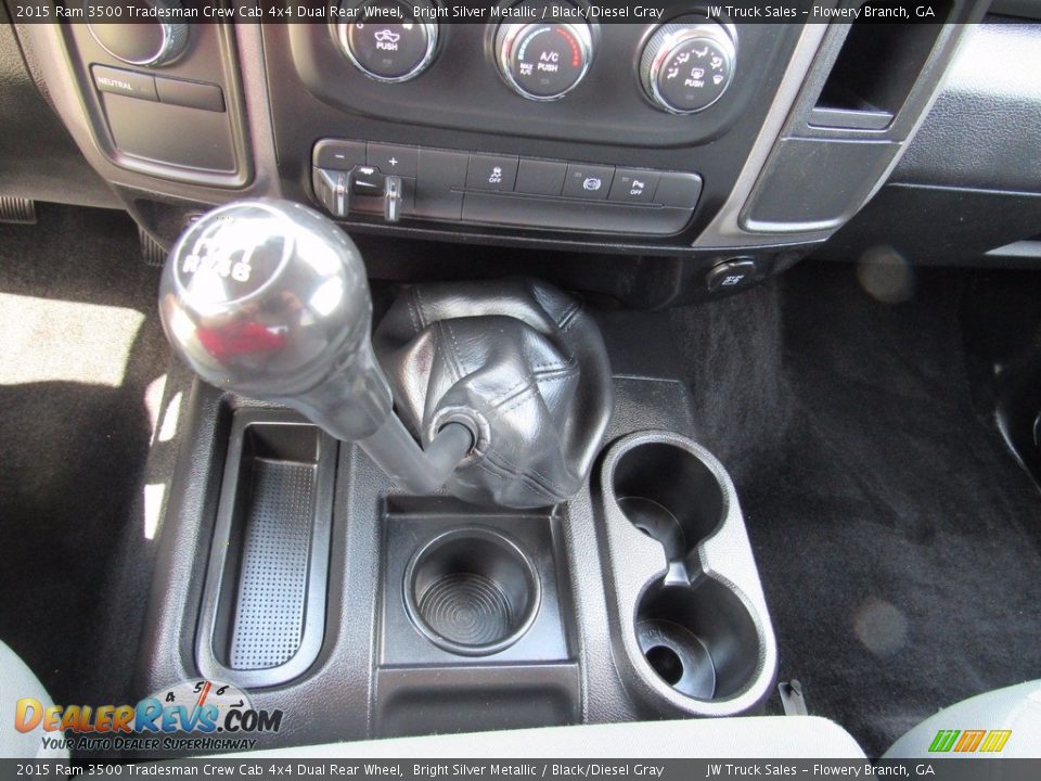 2015 Ram 3500 Tradesman Crew Cab 4x4 Dual Rear Wheel Bright Silver Metallic / Black/Diesel Gray Photo #17