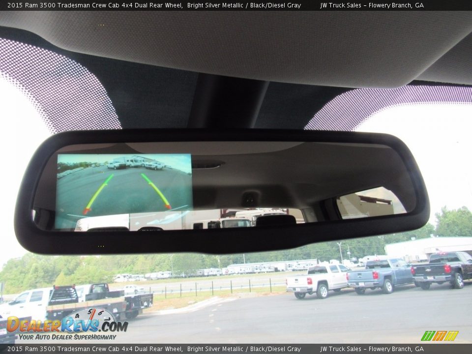 2015 Ram 3500 Tradesman Crew Cab 4x4 Dual Rear Wheel Bright Silver Metallic / Black/Diesel Gray Photo #18