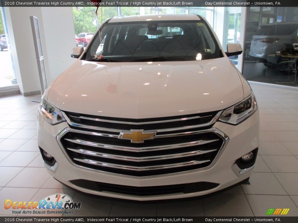2018 Chevrolet Traverse High Country AWD Iridescent Pearl Tricoat / High Country Jet Black/Loft Brown Photo #4