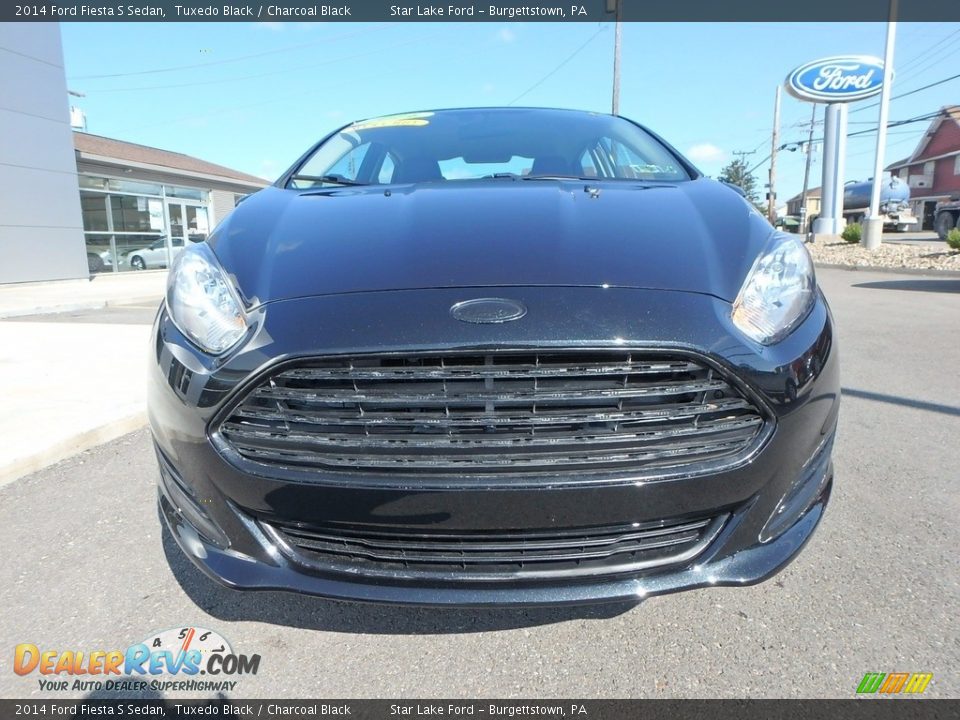 2014 Ford Fiesta S Sedan Tuxedo Black / Charcoal Black Photo #2