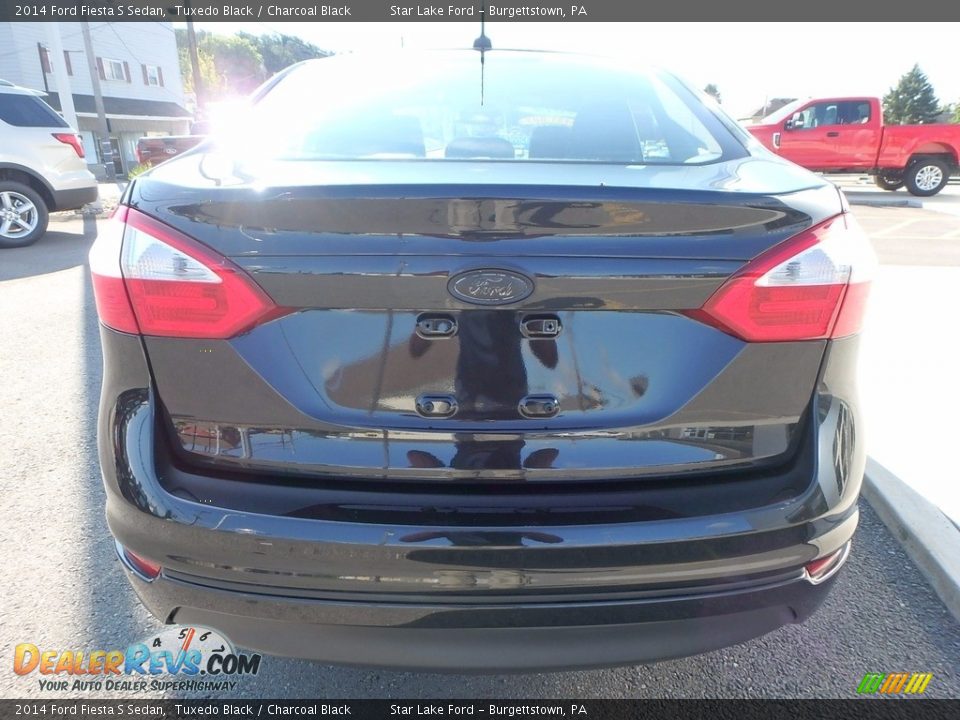 2014 Ford Fiesta S Sedan Tuxedo Black / Charcoal Black Photo #6