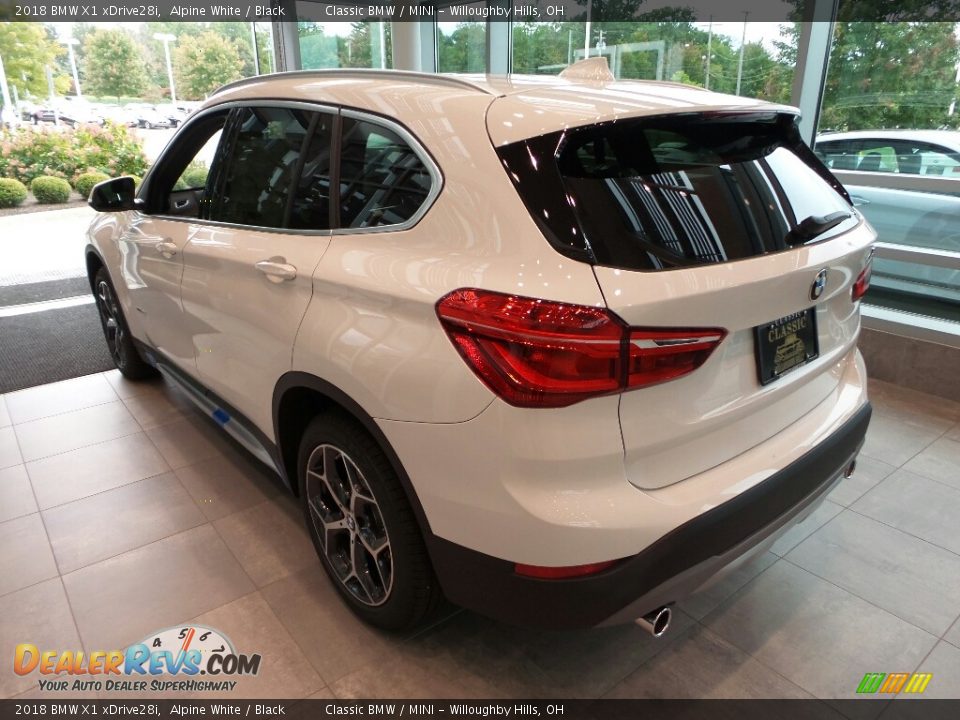 2018 BMW X1 xDrive28i Alpine White / Black Photo #2