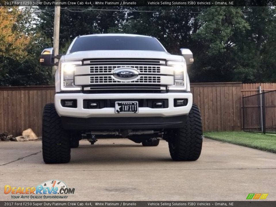 2017 Ford F250 Super Duty Platinum Crew Cab 4x4 White Platinum / Brunello Photo #2