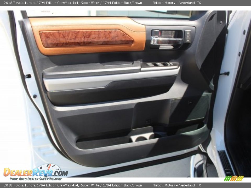 2018 Toyota Tundra 1794 Edition CrewMax 4x4 Super White / 1794 Edition Black/Brown Photo #9