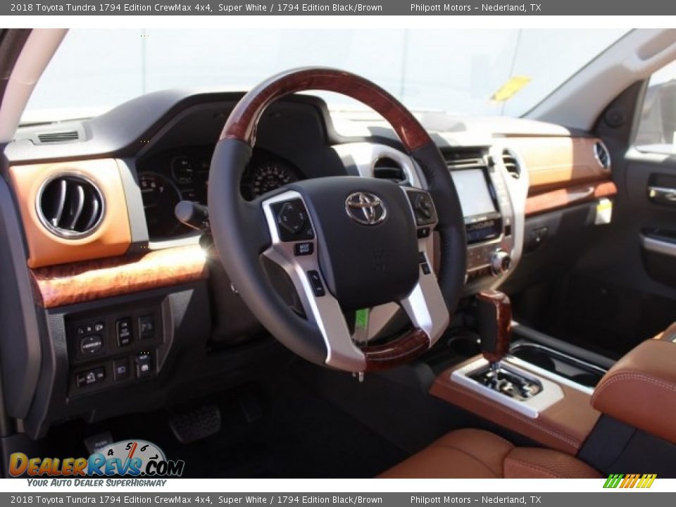 2018 Toyota Tundra 1794 Edition CrewMax 4x4 Super White / 1794 Edition Black/Brown Photo #10