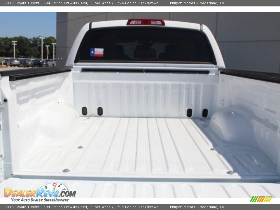 2018 Toyota Tundra 1794 Edition CrewMax 4x4 Super White / 1794 Edition Black/Brown Photo #26