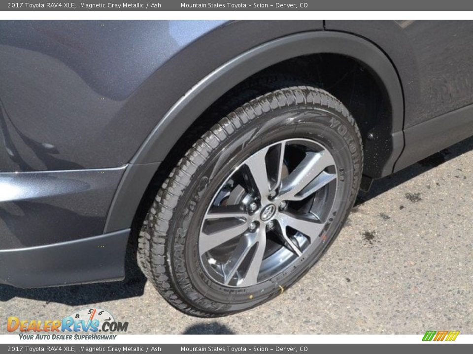 2017 Toyota RAV4 XLE Magnetic Gray Metallic / Ash Photo #9