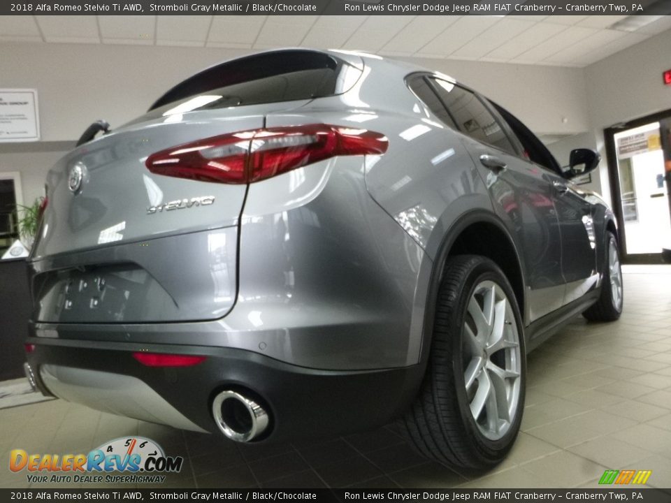 2018 Alfa Romeo Stelvio Ti AWD Stromboli Gray Metallic / Black/Chocolate Photo #7