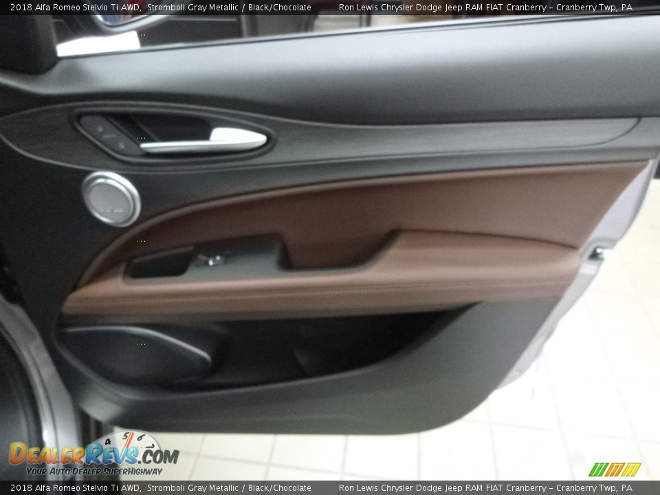 2018 Alfa Romeo Stelvio Ti AWD Stromboli Gray Metallic / Black/Chocolate Photo #13
