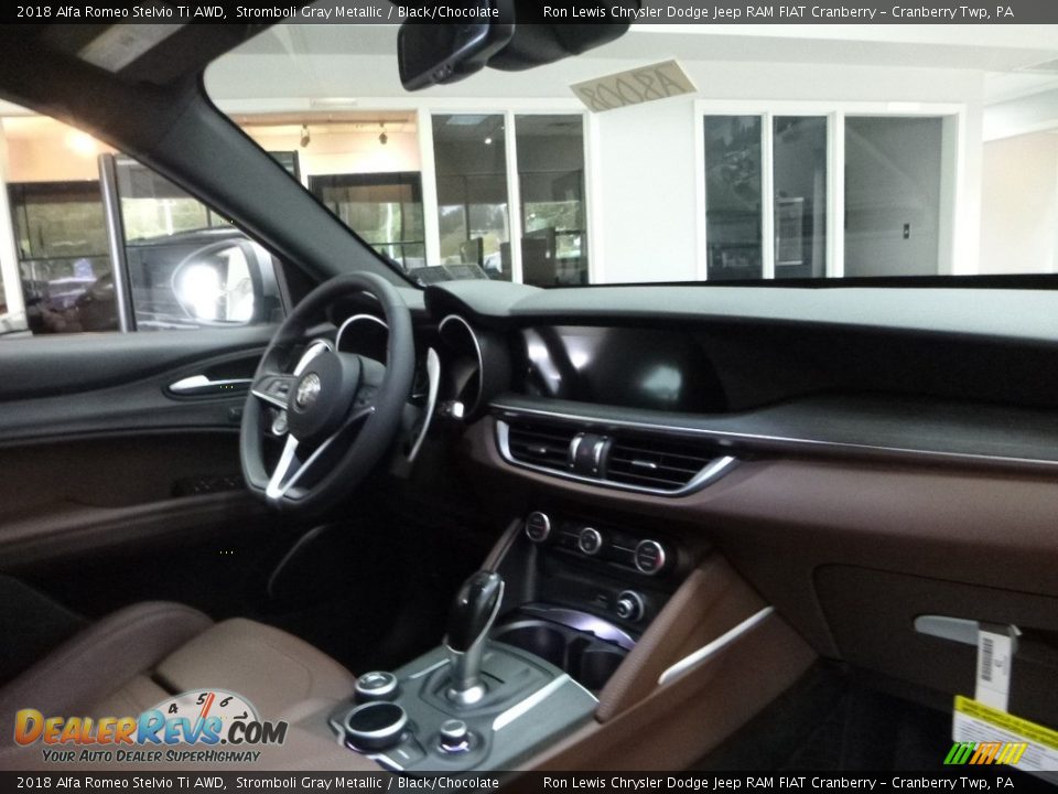 2018 Alfa Romeo Stelvio Ti AWD Stromboli Gray Metallic / Black/Chocolate Photo #15