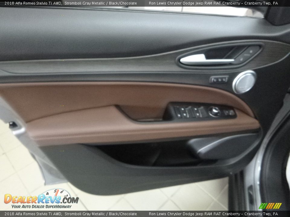 2018 Alfa Romeo Stelvio Ti AWD Stromboli Gray Metallic / Black/Chocolate Photo #17