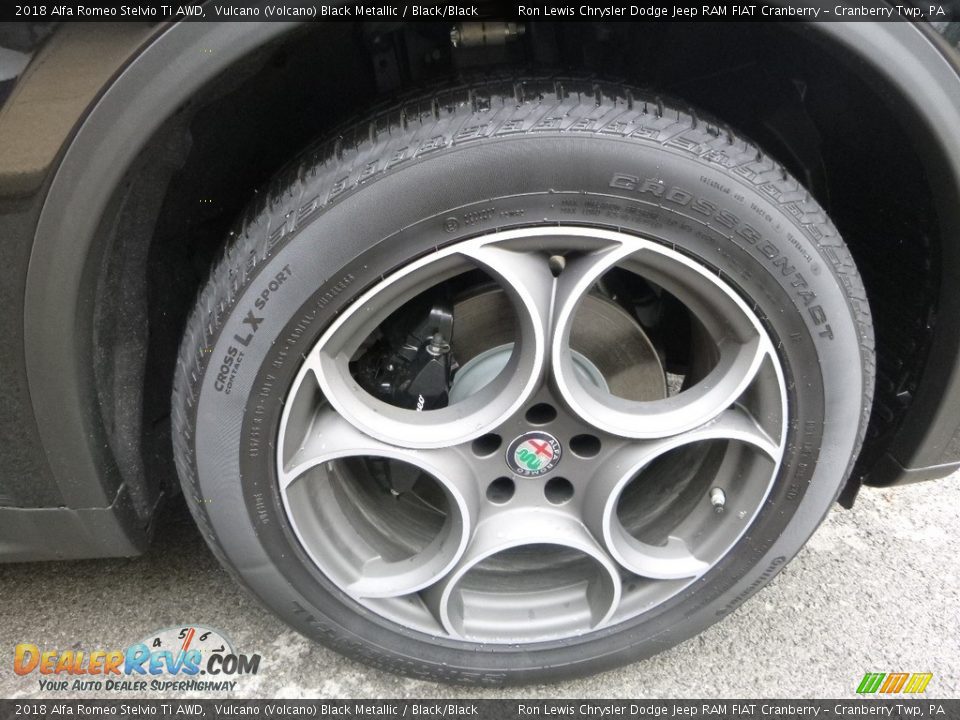 2018 Alfa Romeo Stelvio Ti AWD Vulcano (Volcano) Black Metallic / Black/Black Photo #10