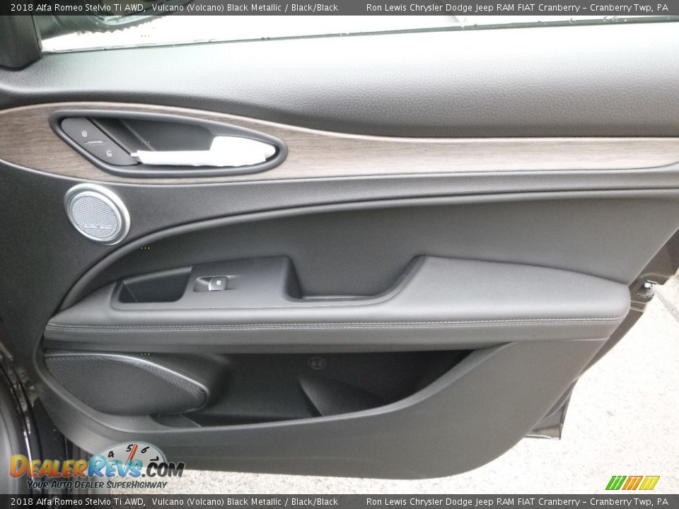 2018 Alfa Romeo Stelvio Ti AWD Vulcano (Volcano) Black Metallic / Black/Black Photo #11