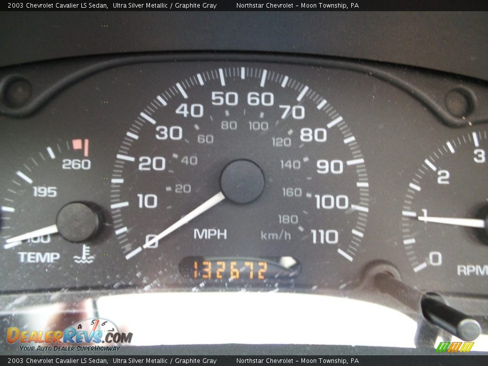 2003 Chevrolet Cavalier LS Sedan Ultra Silver Metallic / Graphite Gray Photo #15