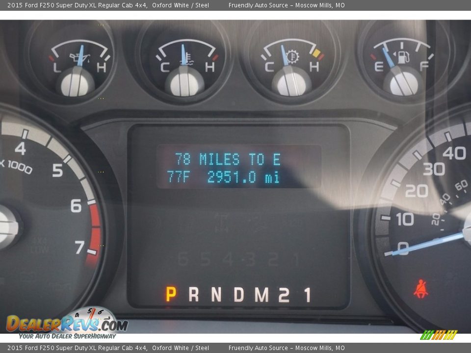 2015 Ford F250 Super Duty XL Regular Cab 4x4 Oxford White / Steel Photo #10