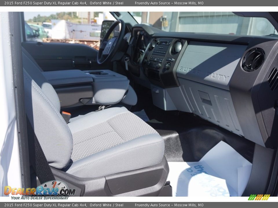 2015 Ford F250 Super Duty XL Regular Cab 4x4 Oxford White / Steel Photo #14