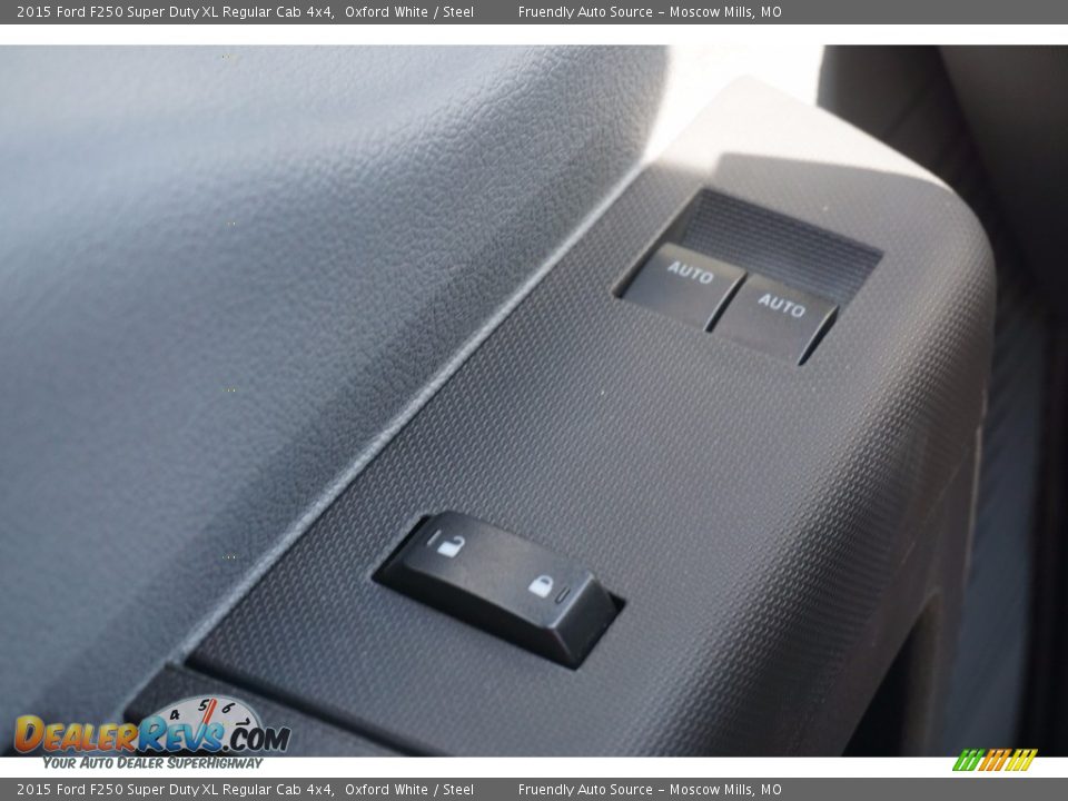 2015 Ford F250 Super Duty XL Regular Cab 4x4 Oxford White / Steel Photo #19